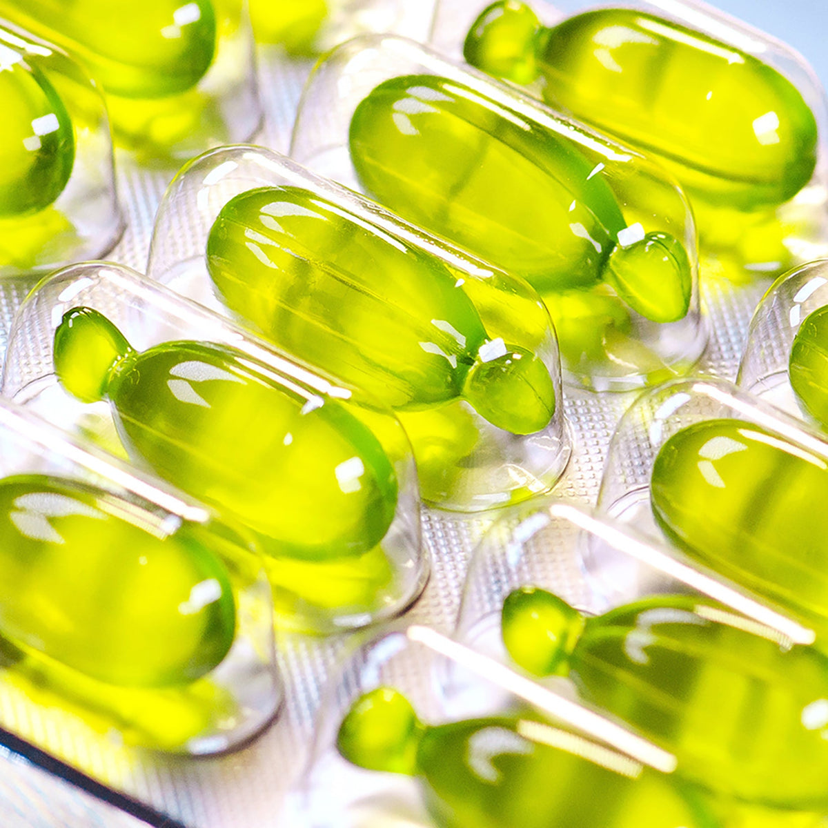 LUMIERE-COLOUR vegan hair oil capsules for color protection and shine