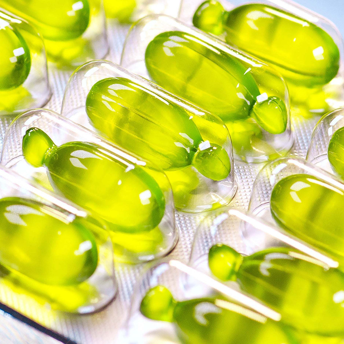 Trio LUMIERE HIGHCURE vegan hair oil capsules for blonde color-treated hair